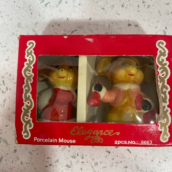Vintage Elegance Christmas Figurines Set Of 2 Mice Christmas Mice Santa helpers - Picture 6 of 8